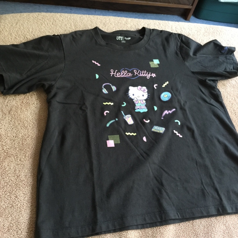 HELLO KITTY Sanrio uniqlo discotheque charcoal gray t-shirt